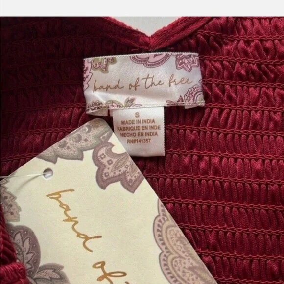 NWT Band of the free Elegant Red Smocked Top size small - Picture 4 of 8